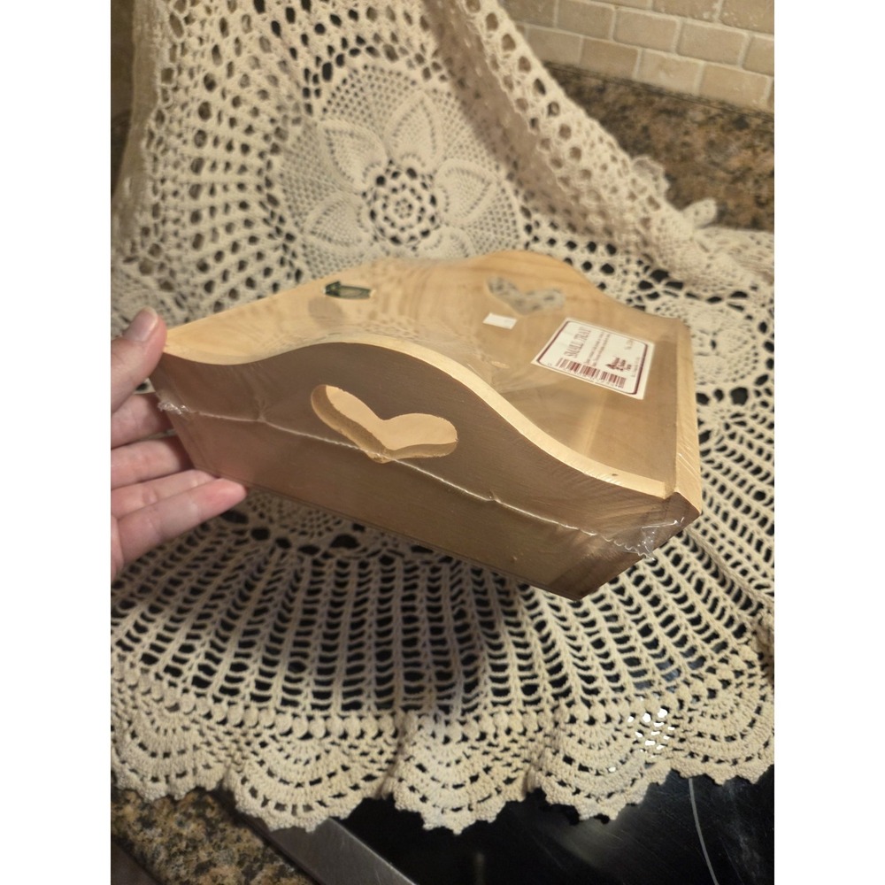 NWT Pine Wooden‎ Heart Basket Unfinished Project Craft Piece